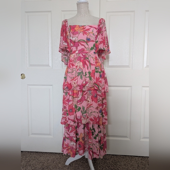 Flying Tomato Pink Floral Maxi Dress from Vici Collection - Picture 5 of 9
